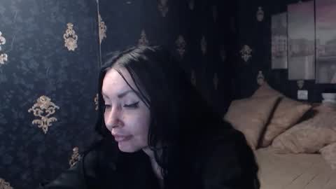 EmmaGoldX online show from January 8, 8:55 pm