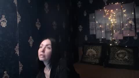 EmmaGoldX online show from March 3, 10:10 am