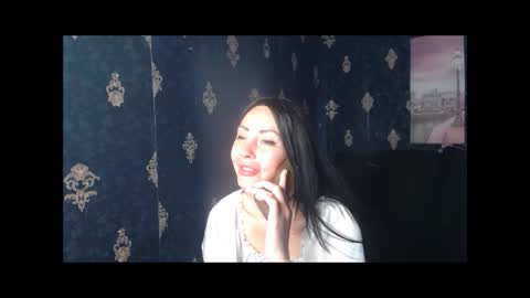 Snapshot of emmagoldx chatting on June 3, 8:39 am EmmaGoldX online show from June 3, 8:39 am