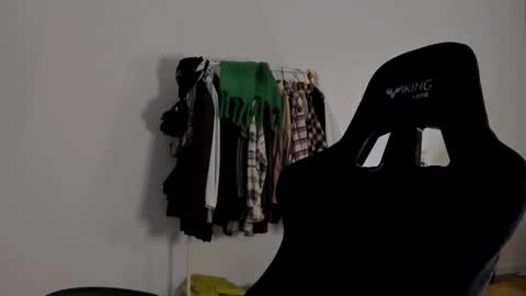 Emma online show from December 22, 7:52 pm