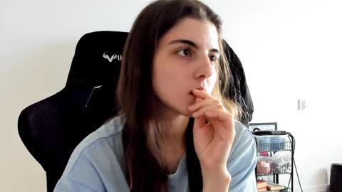 Emma online show from April 5, 1:08 pm