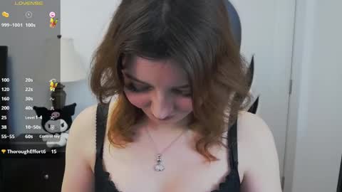 Snapshot of emmamoore12 chatting on April 27, 5:44 pm Emma online show from April 27, 5:44 pm