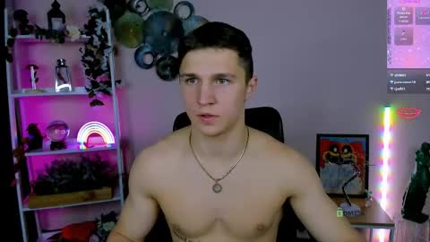 Snapshot of emmanuel_shine chatting on April 26, 7:11 pm Emmi online show from April 26, 7:11 pm