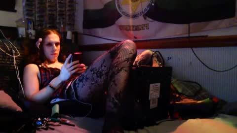 Snapshot of emmapaige_429 chatting on July 14, 2:16 am emmapaige_429 online show from July 14, 2:16 am