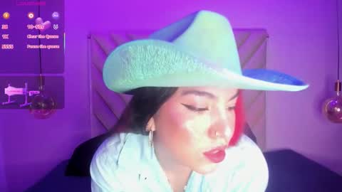 Emma online show from October 31, 2:56 am