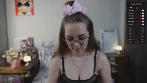 Mia online show from February 28, 1:45 pm