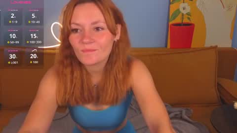 Snapshot of emmawells_s chatting on July 20, 1:31 am emmawells_s online show from July 20, 1:31 am