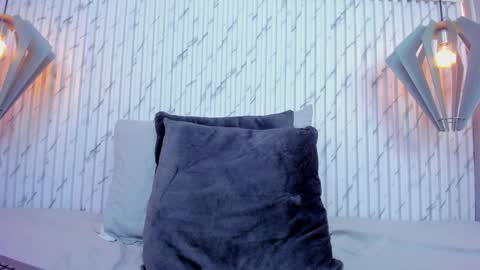 Emmi online show from December 6, 3:22 pm