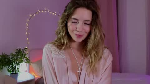 Miss Emmi online show from December 5, 1:49 pm