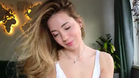 Miss Emmi online show from March 23, 7:34 am