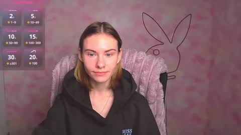 Emmi online show from March 5, 6:31 am