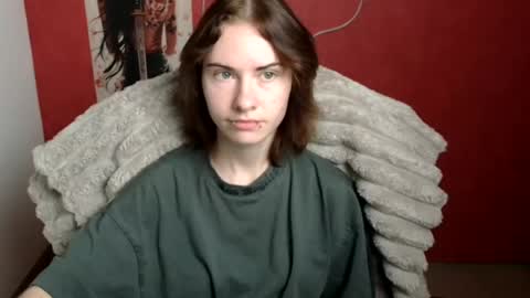 Snapshot of emmi_rossum chatting on July 12, 5:20 am Emmi online show from July 12, 5:20 am