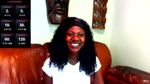 Snapshot of emmiblaq chatting on August 8, 10:17 am emmiblaq online show from August 8, 10:17 am
