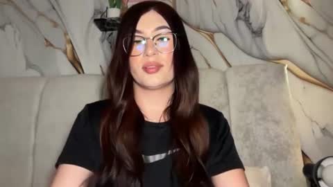 Snapshot of emmicharlotte chatting on August 5, 11:50 pm Emmi online show from August 5, 11:50 pm