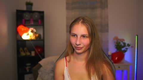 Emmie online show from May 31, 6:09 pm