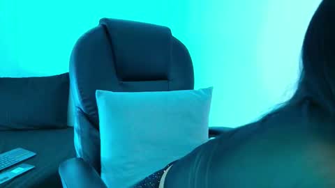 Snapshot of emmie_wood1 chatting on October 28, 8:44 pm Emmie online show from October 28, 8:44 pm