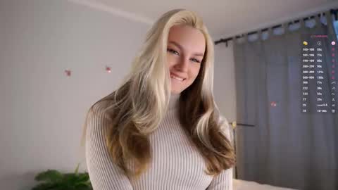 Aurora online show from January 6, 8:18 am