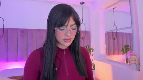 Snapshot of emmiily_z chatting on June 13, 8:07 pm Emmiily online show from June 13, 8:07 pm