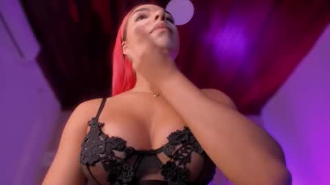    online show from March 27, 11:43 am