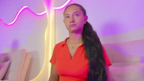 Snapshot of emmilybratz chatting on August 6, 1:57 pm EMMILY online show from August 6, 1:57 pm