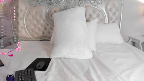 Emmily online show from January 7, 6:10 pm