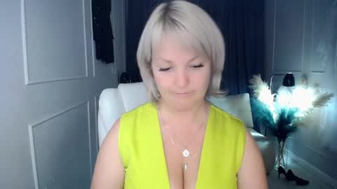 emmmam online show from October 7, 7:55 pm