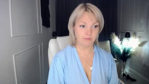 emmmam online show from October 10, 1:10 pm