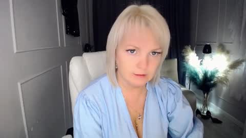 emmmam online show from October 20, 2:06 pm