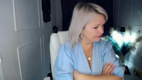 emmmam online show from April 8, 12:10 am