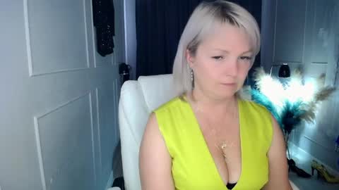 emmmam online show from April 16, 10:16 am