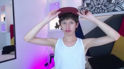 Snapshot of emmo_boy chatting on February 3, 3:26 am SERGIO online show from February 3, 3:26 am