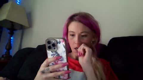 Snapshot of emmwarr1514 chatting on February 6, 5:27 pm emmwarr1514 online show from February 6, 5:27 pm