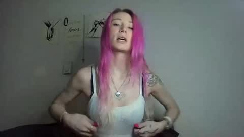 Snapshot of emmwarr1514 chatting on February 18, 3:41 pm emmwarr1514 online show from February 18, 3:41 pm