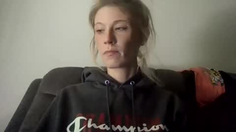 Snapshot of emmwarr1514 chatting on April 11, 4:22 pm emmwarr1514 online show from April 11, 4:22 pm