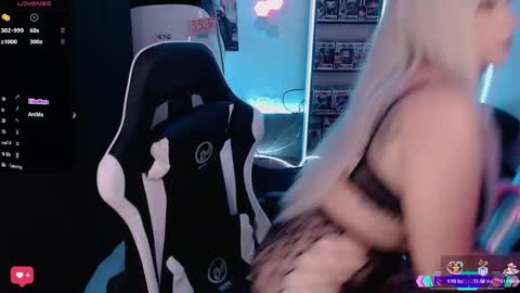 Snapshot of emmy_ruiz chatting on March 7, 10:10 pm Emmy Ruiz - independent model online show from March 7, 10:10 pm