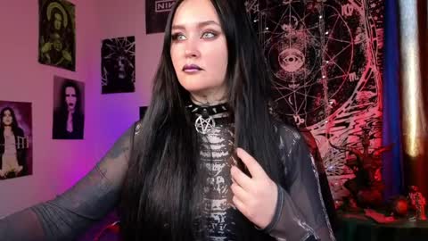 Snapshot of emmybrightj_ chatting on May 18, 2:18 am Emmy Bright 50 online show from May 18, 2:18 am