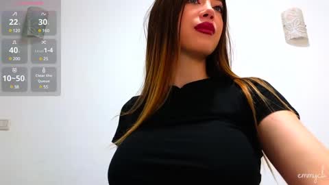 Em online show from December 13, 11:50 pm