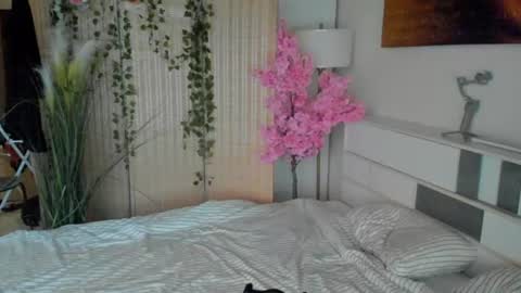 Snapshot of emmyfoxxofficial chatting on June 24, 11:53 am Emmylie online show from June 24, 11:53 am