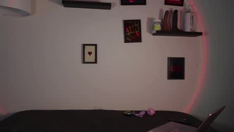 Emori Splash online show from December 3, 5:33 pm