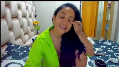 emperatriztapia online show from February 27, 12:32 am