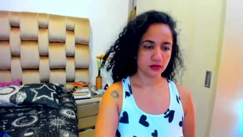 emperatriztapia online show from June 23, 2:37 pm