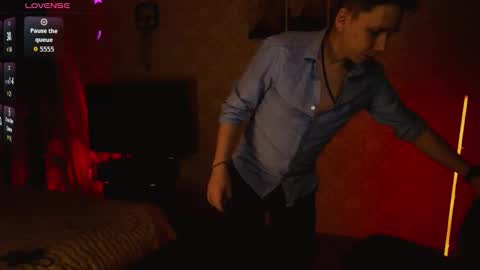 Snapshot of emveeboy96 chatting on January 16, 10:25 pm emveeboy96 online show from January 16, 10:25 pm