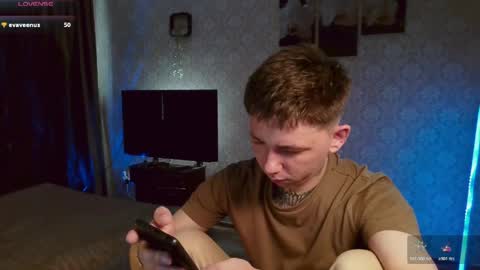 Snapshot of emveeboy96 chatting on May 3, 7:25 am emveeboy96 online show from May 3, 7:25 am