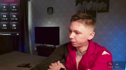 Snapshot of emveeboy96 chatting on May 19, 5:58 am emveeboy96 online show from May 19, 5:58 am