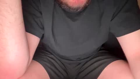 Snapshot of emwee1 chatting on March 26, 2:06 am chubby boi online show from March 26, 2:06 am