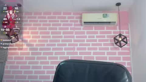 Snapshot of emy_0 chatting on January 18, 6:24 am Emy online show from January 18, 6:24 am