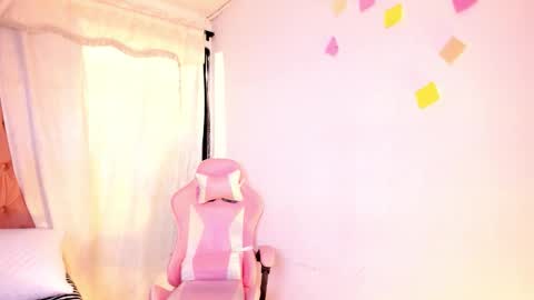 Snapshot of emy_bw chatting on October 6, 10:18 pm Emy New profile my other account was suspended follow me online show from October 6, 10:18 pm