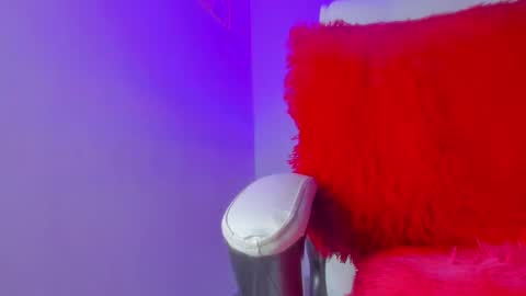 Snapshot of emy_colee chatting on January 29, 10:37 am Emy online show from January 29, 10:37 am