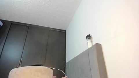 Snapshot of emy_collyns chatting on February 8, 2:15 am emily collyns online show from February 8, 2:15 am