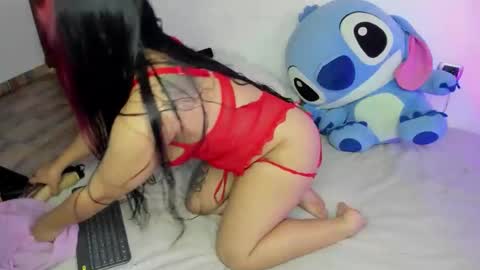 Im Emily would you like to help me reach 100  online show from March 5, 8:27 pm